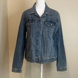 GAP Women’s Medium Wash Blue Denim Jean Jacket Size L